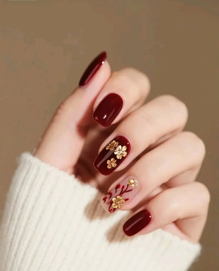 mẫu nail Tết màu đỏ