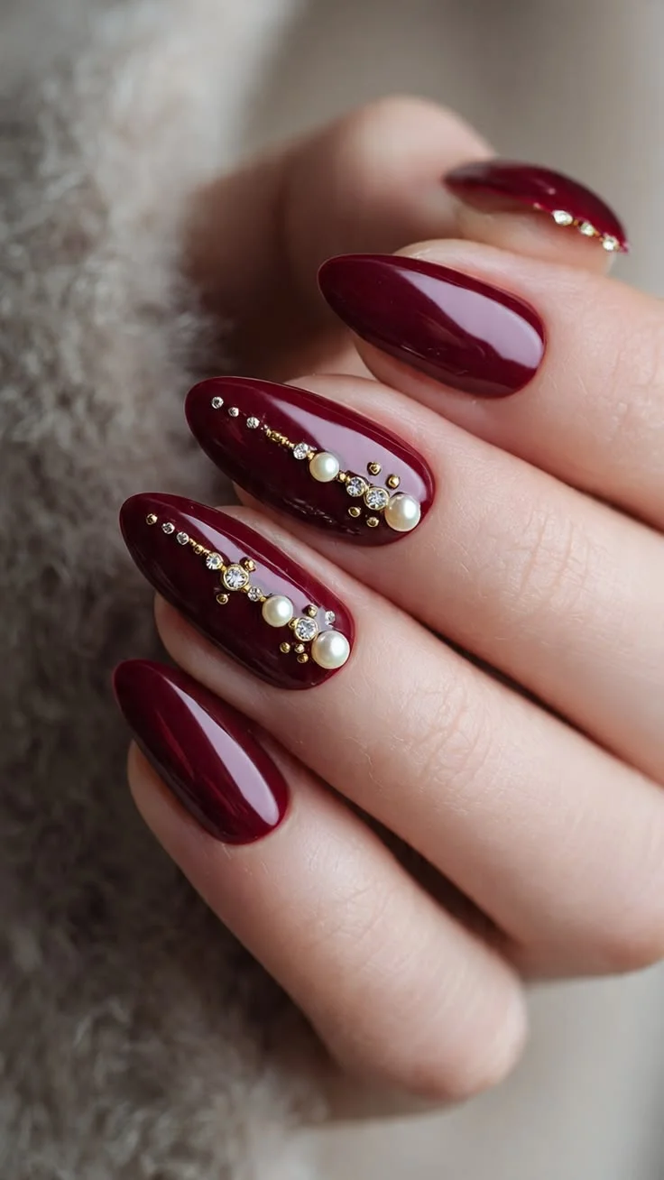 mẫu nail Tết màu đỏ