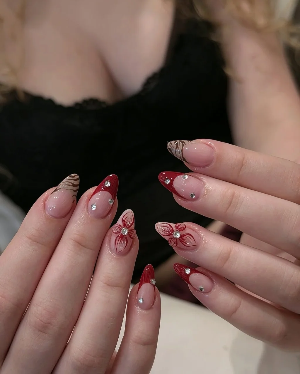 mau nail tet44